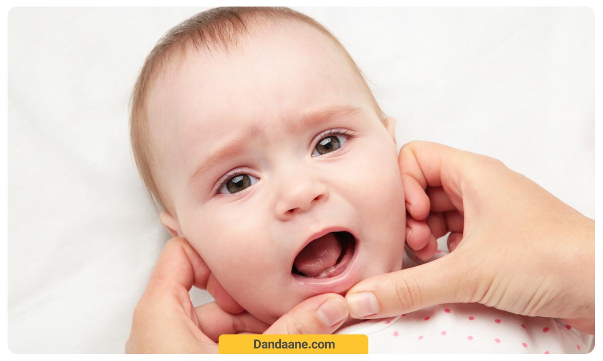 احساس درد خفیف در کودک هنگام دندان در آوردن
