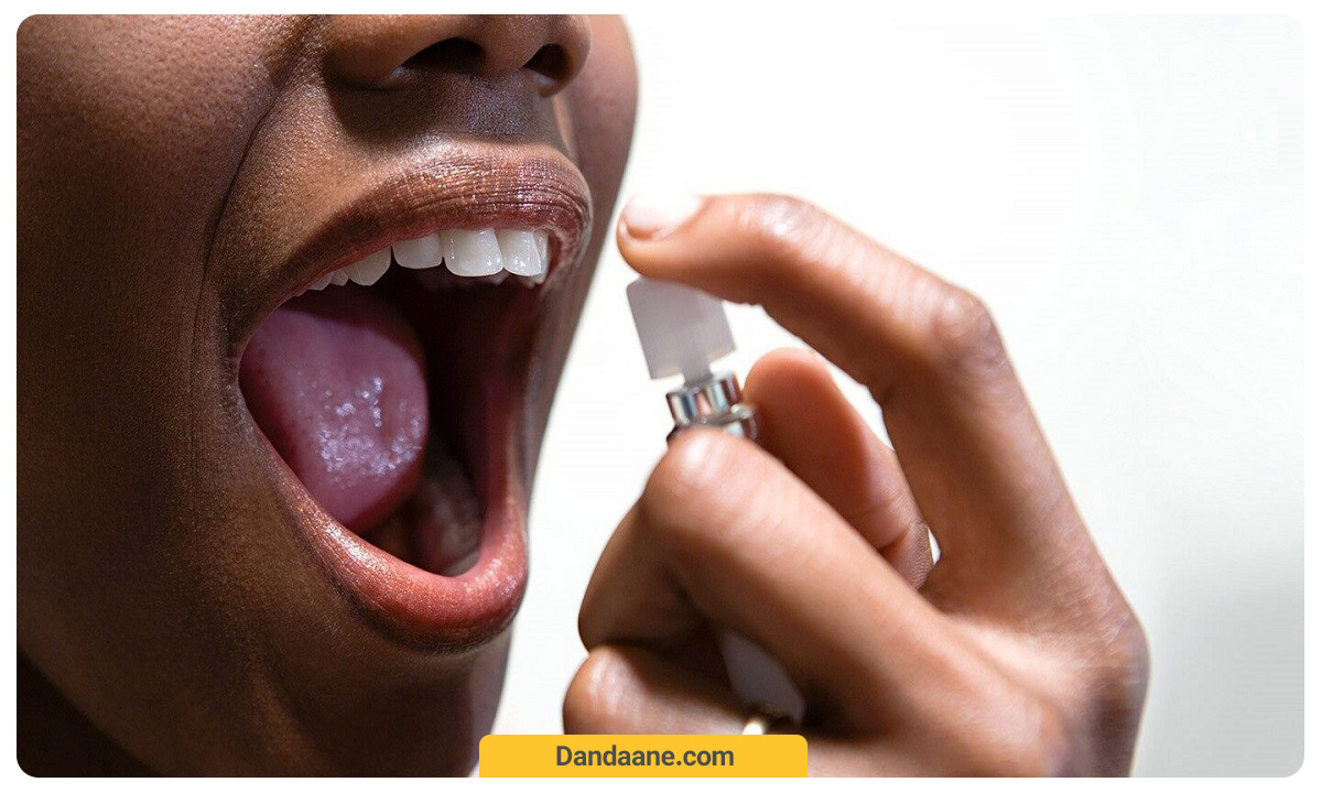اسپری زدن برای رفع مزه بد دهان