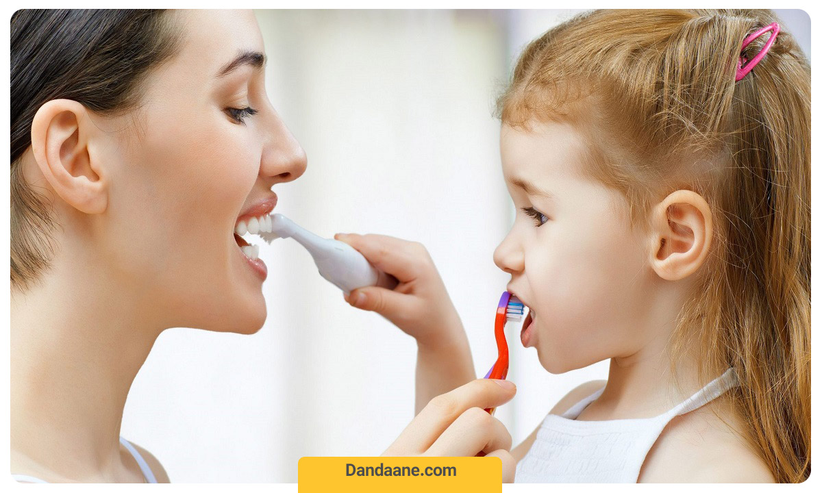 مسواک زدن برای پیشگیری از مشکلات دندانی