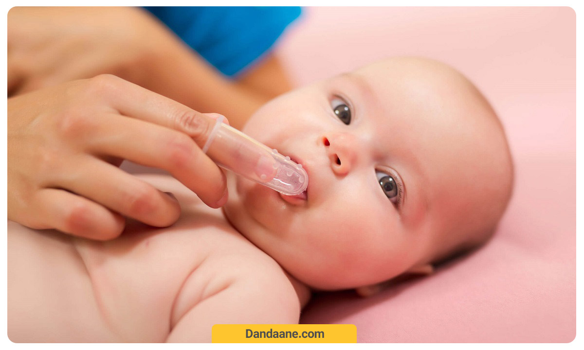 مسواک زدن دندان کودک به محض درآمدن دندان شیری